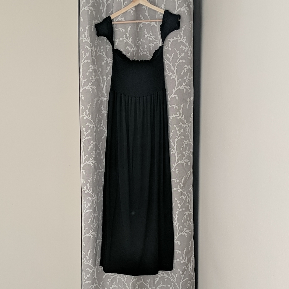 ✨ 2 for $10! ✨Comfortable off shoulder maxi dress